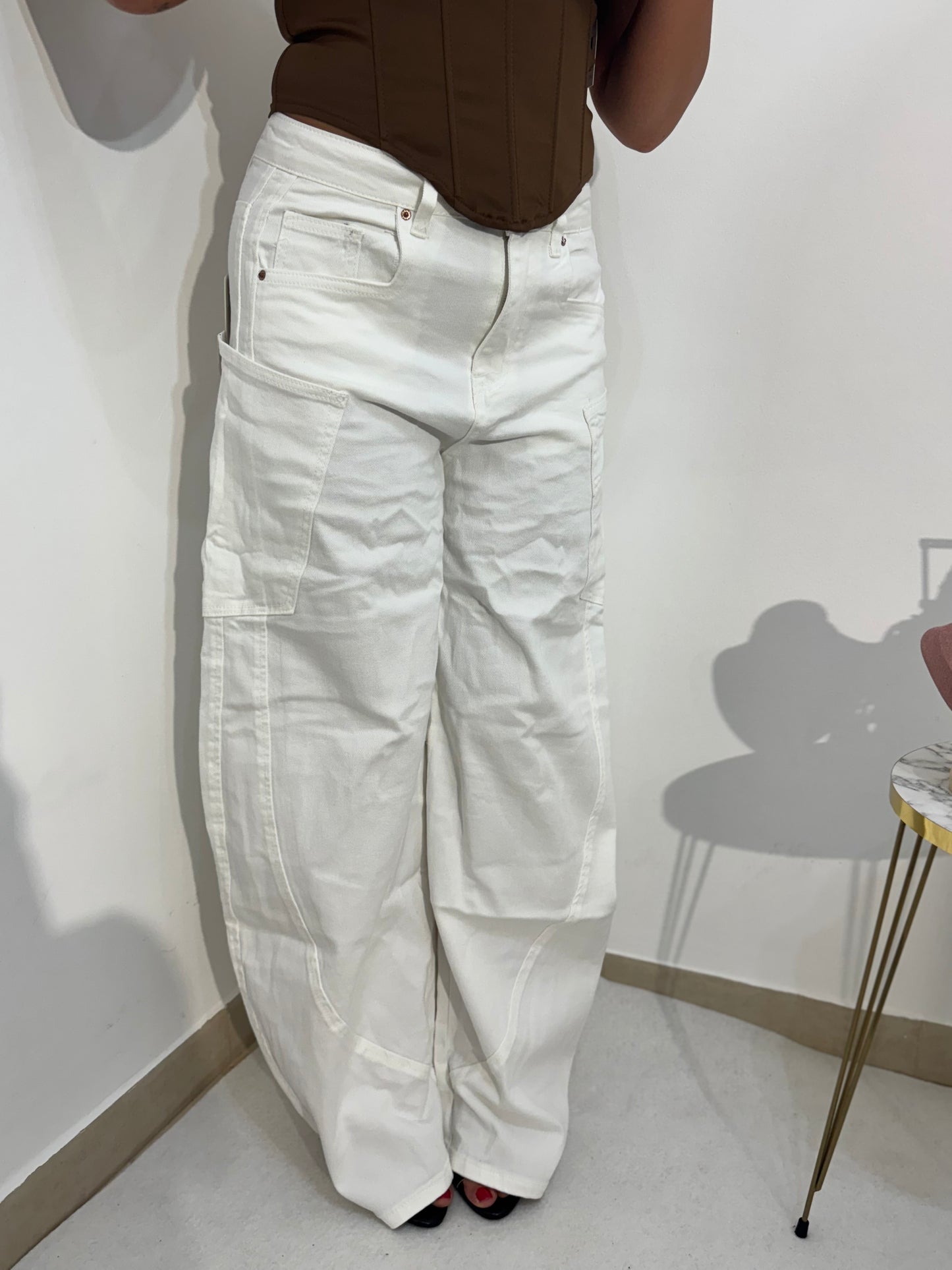 BALLON WHITE